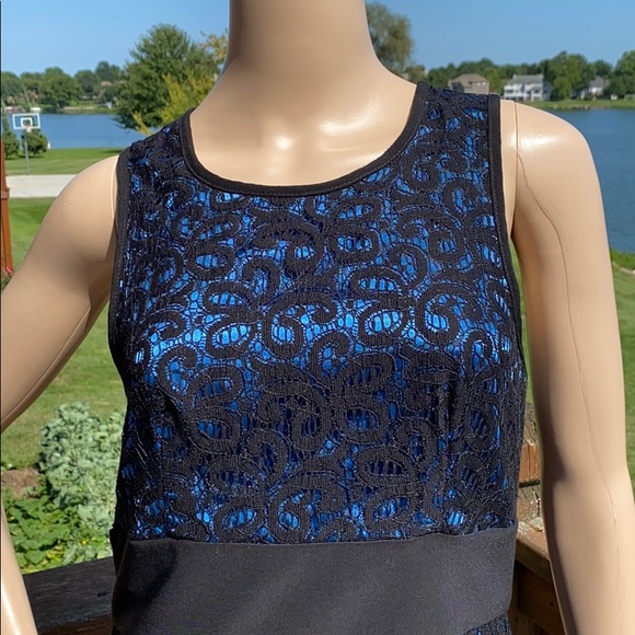 B. Smart Sleeveless Lace Short Sheath Dress - Picture 2 of 7